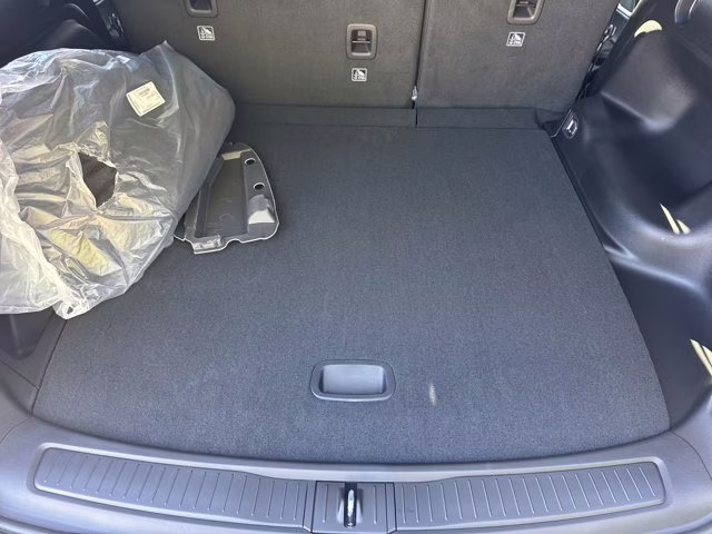 2025 Bright White Clearcoat Jeep Grand Cherokee Limited 4X4 SUV