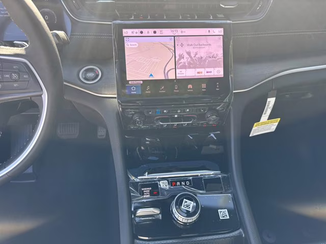 2025 Bright White Clearcoat Jeep Grand Cherokee Limited 4X4 SUV