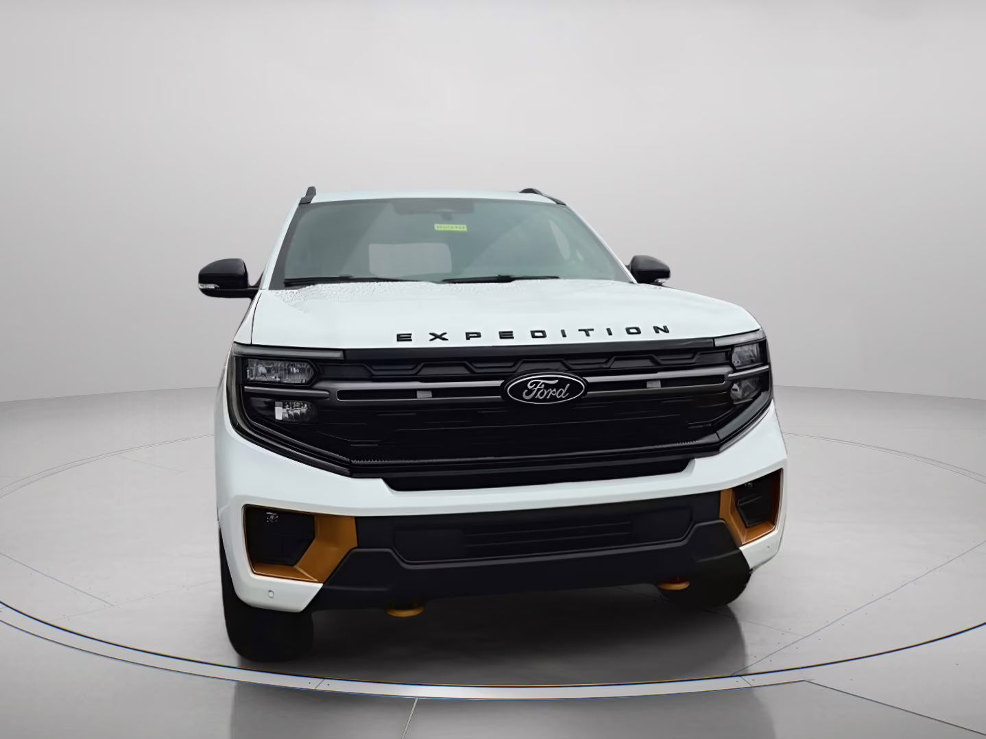 2026 Star White Metallic Tri-Coat Ford Expedition Tremor 4X4 SUV