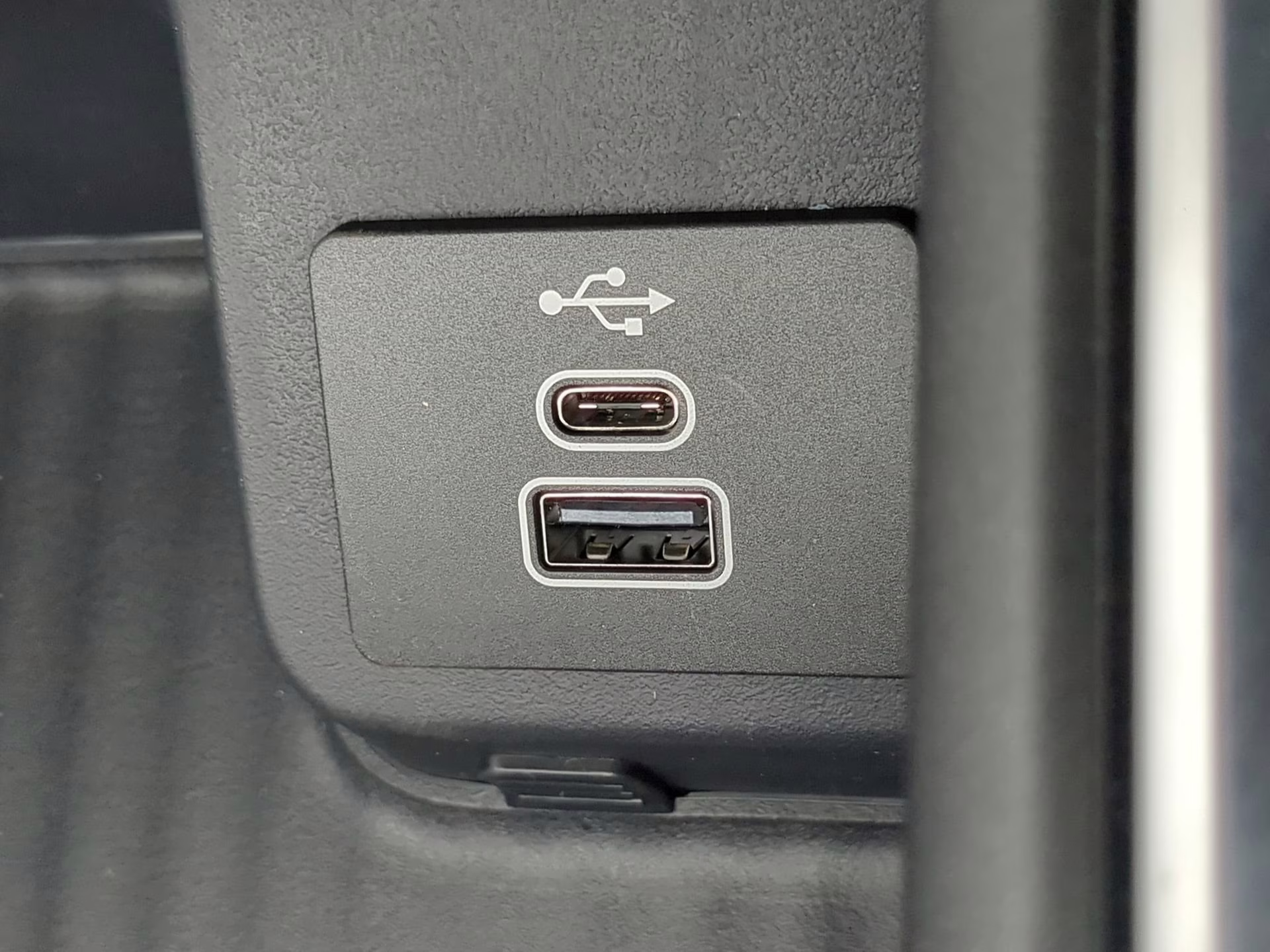 2026 Star White Metallic Tri-Coat Ford Expedition Tremor 4X4 SUV