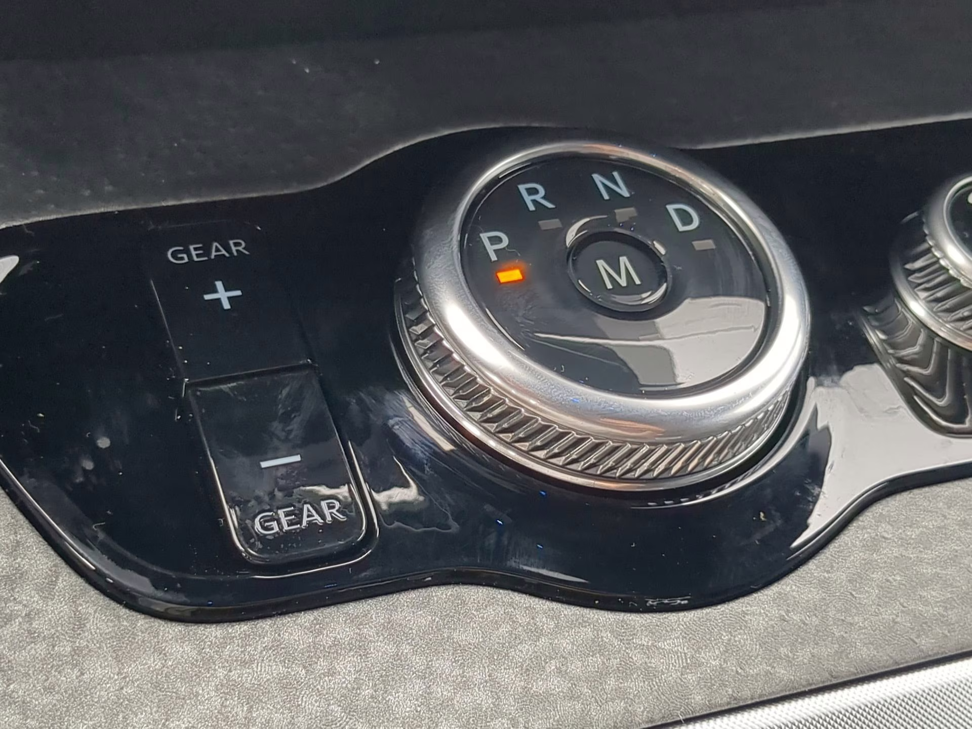 2026 Star White Metallic Tri-Coat Ford Expedition Tremor 4X4 SUV