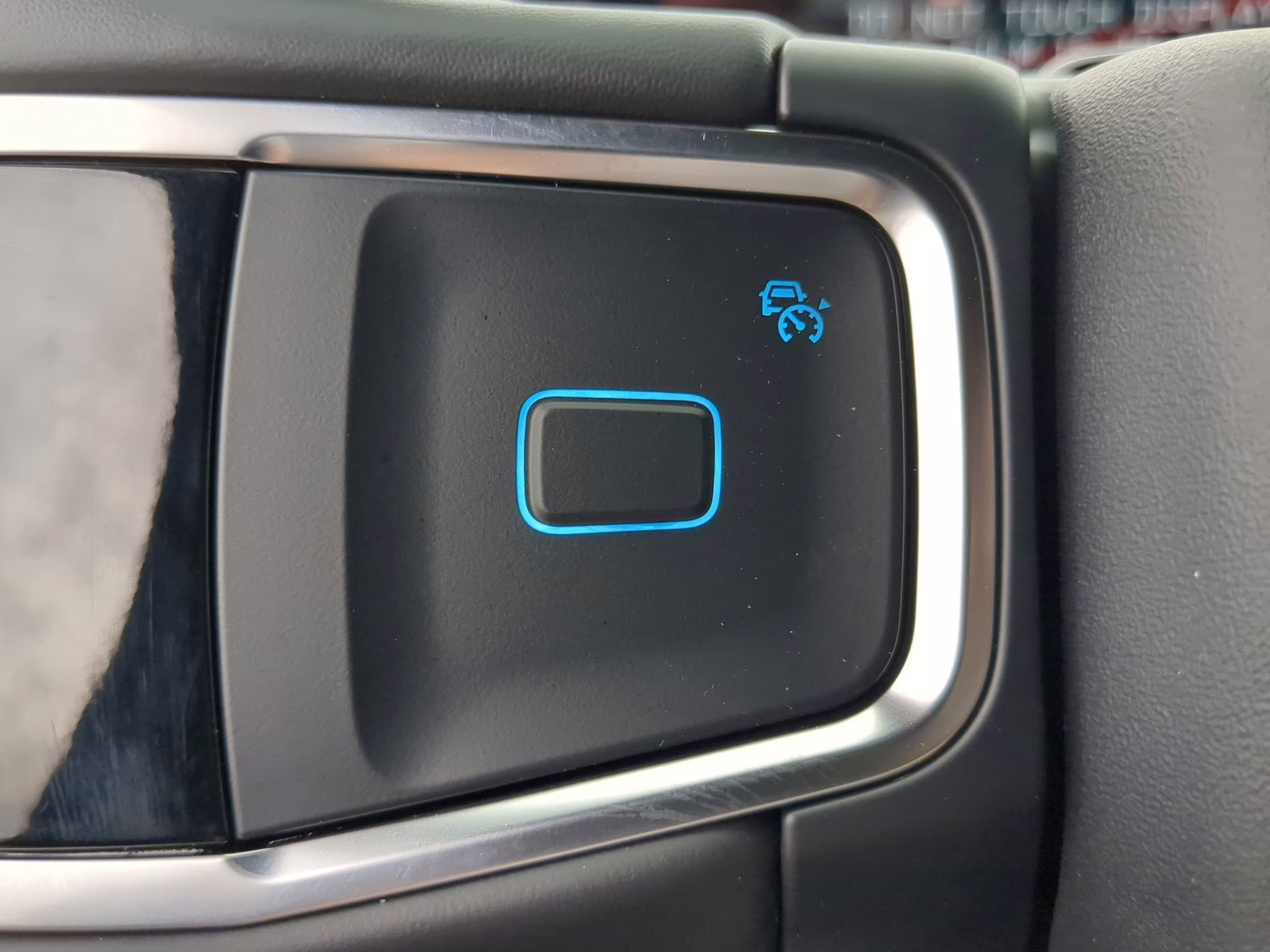 2026 Star White Metallic Tri-Coat Ford Expedition Tremor 4X4 SUV