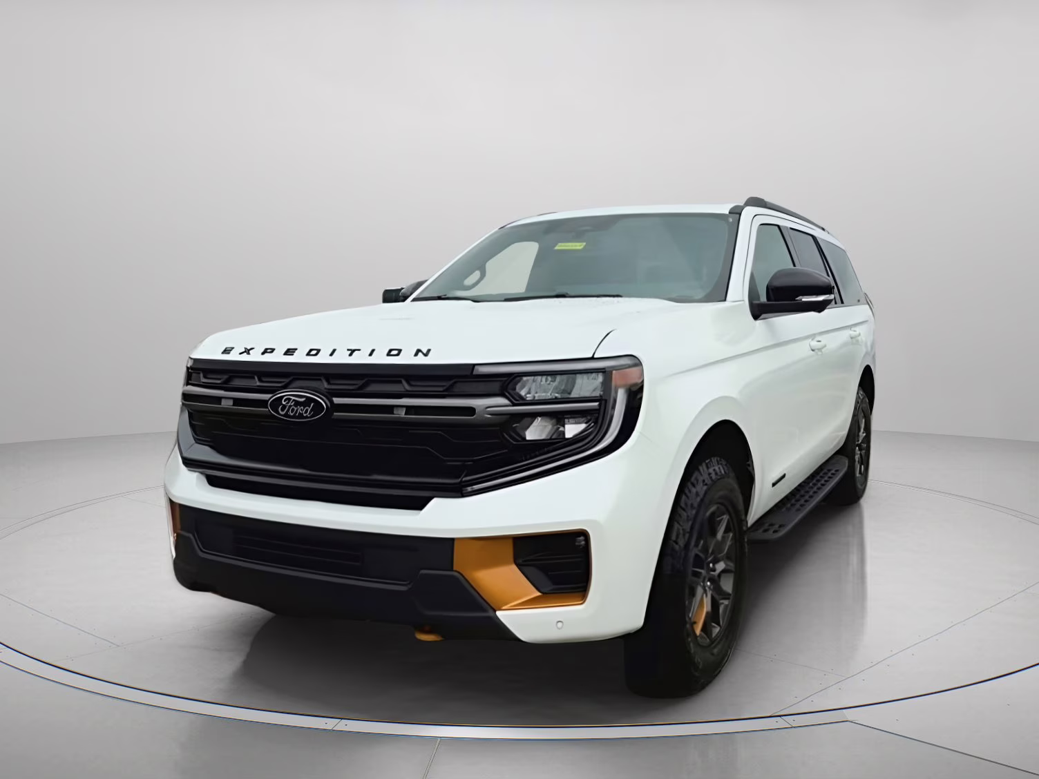 2026 Star White Metallic Tri-Coat Ford Expedition Tremor 4X4 SUV