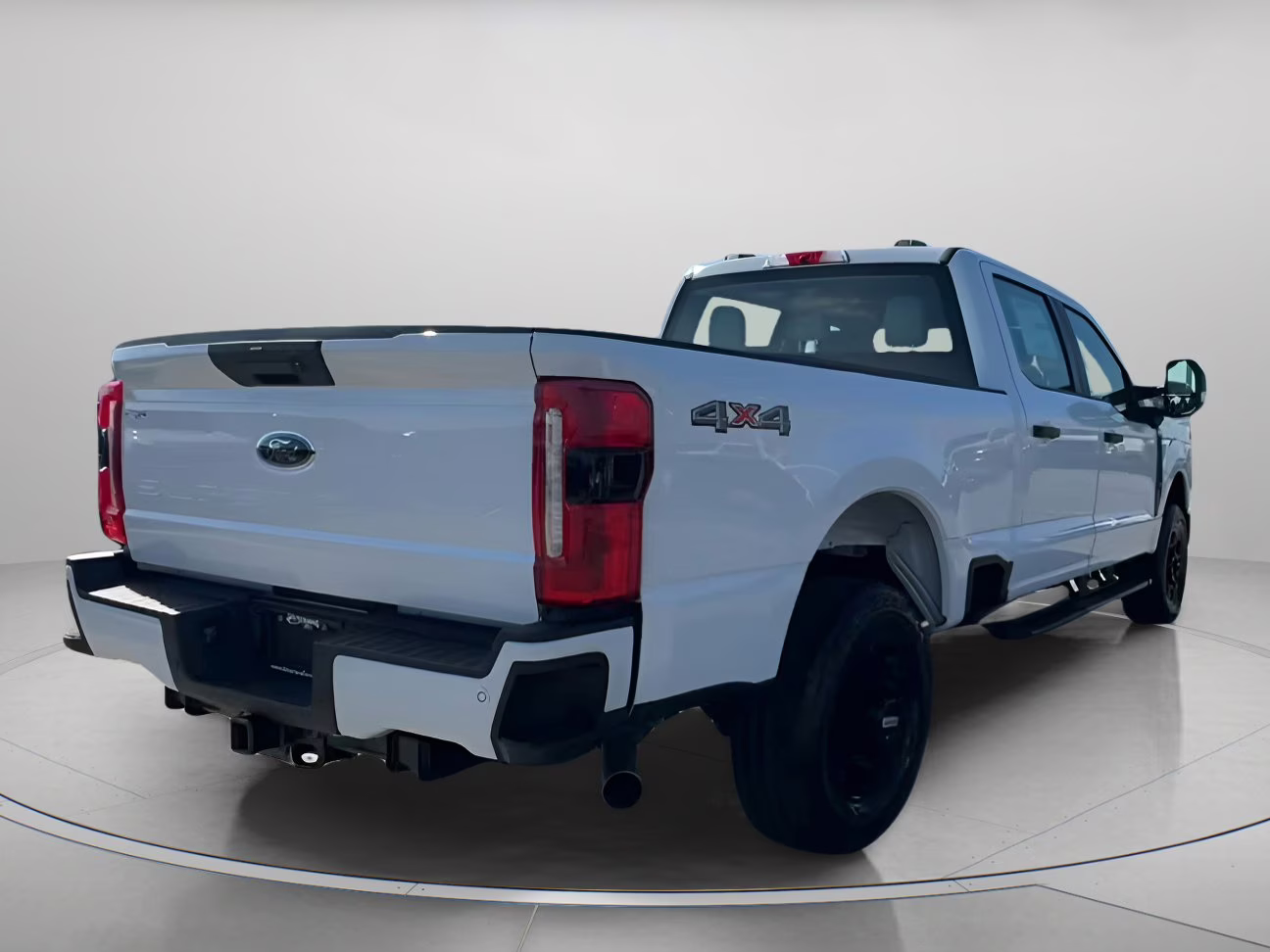 2026 Oxford White Ford Super Duty F-250 SRW XL Crew Cab Pickup 4X4 Truck