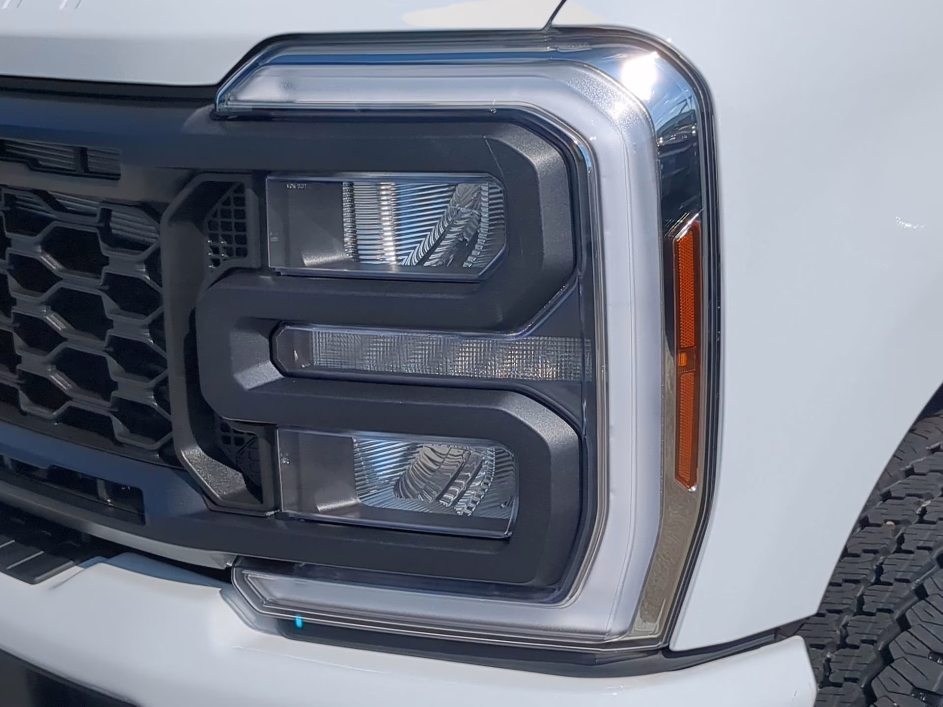 2026 Oxford White Ford Super Duty F-250 SRW XL Crew Cab Pickup 4X4 Truck