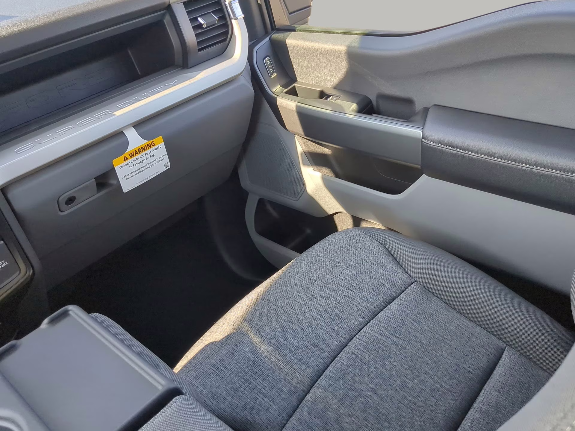 2026 Oxford White Ford Super Duty F-250 SRW XL Crew Cab Pickup 4X4 Truck