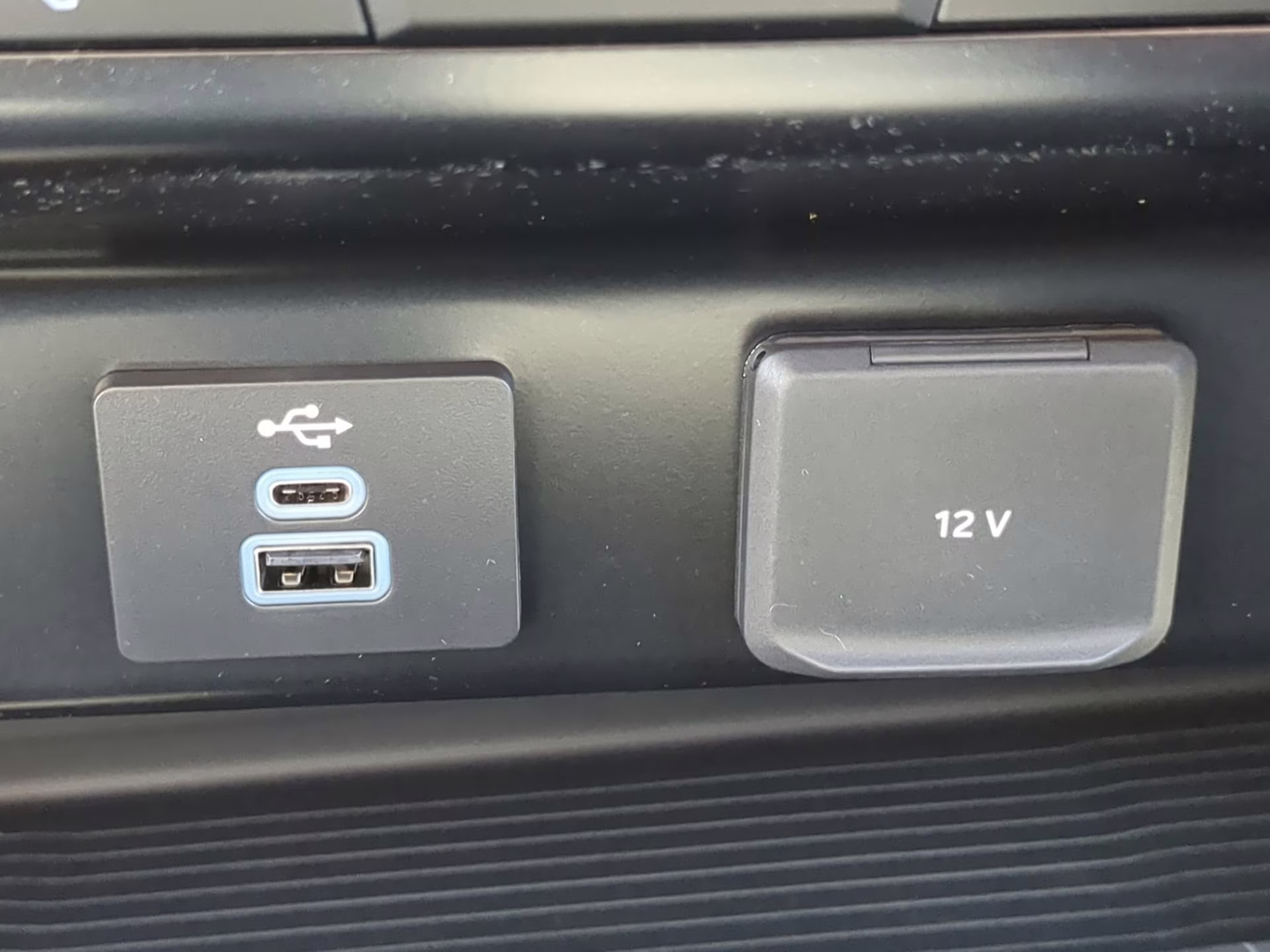 2026 Oxford White Ford Super Duty F-250 SRW XL Crew Cab Pickup 4X4 Truck