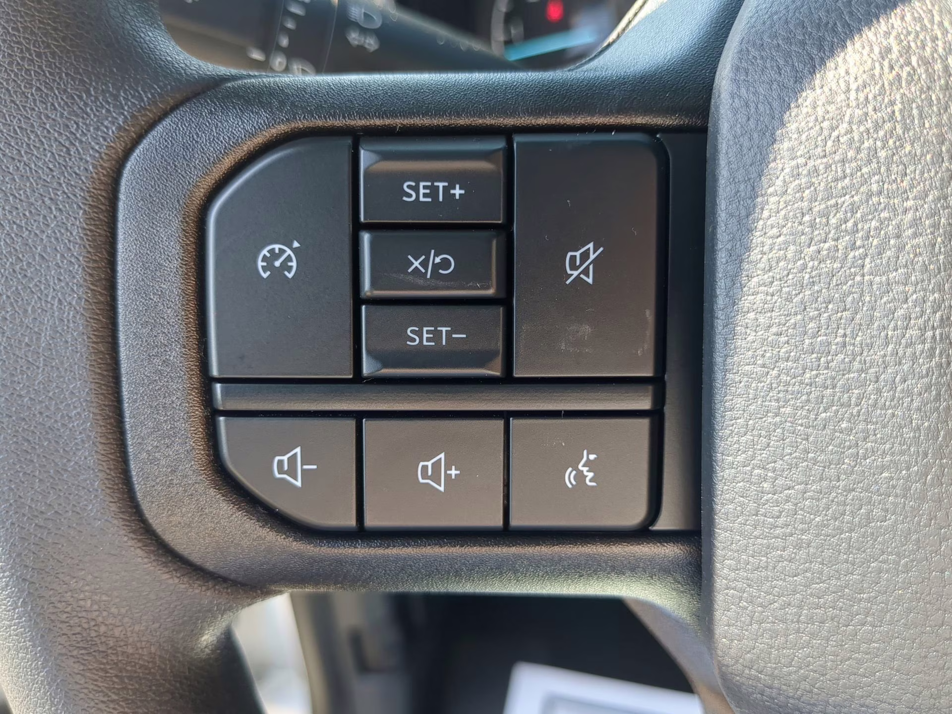 2026 Oxford White Ford Super Duty F-250 SRW XL Crew Cab Pickup 4X4 Truck