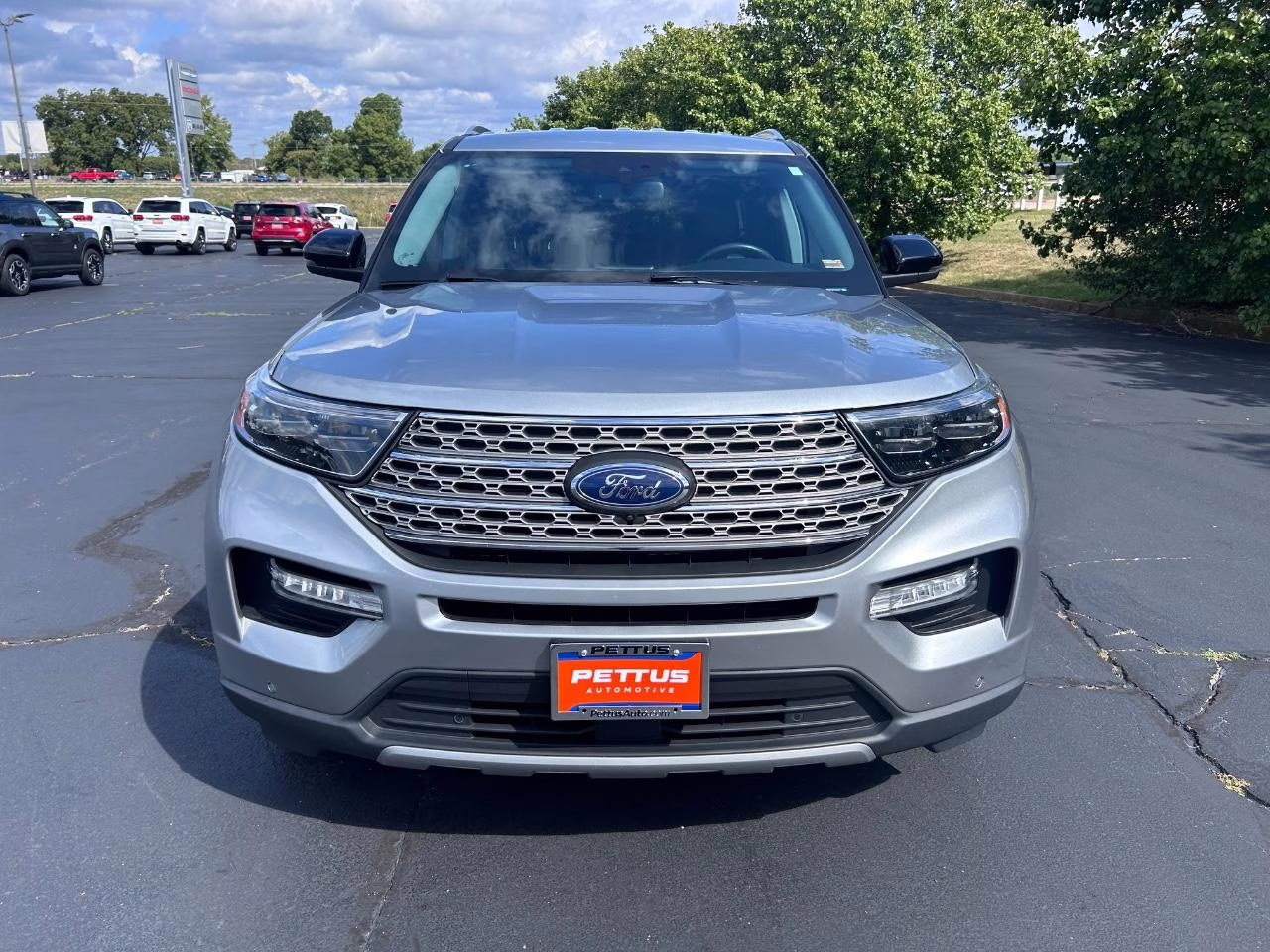 2023 Iconic Silver Metallic Ford Explorer Limited 4X4 SUV