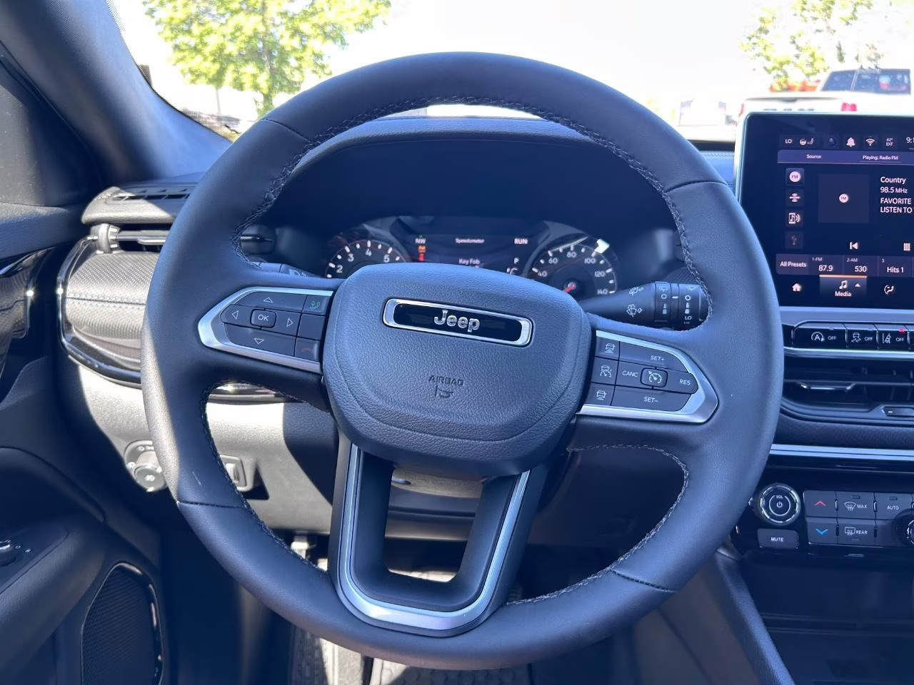 2026 Bright White Clearcoat Jeep Compass Latitude 4X4 SUV