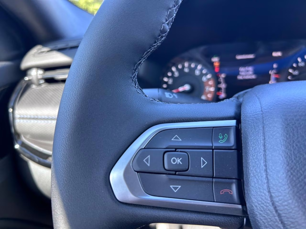 2026 Bright White Clearcoat Jeep Compass Latitude 4X4 SUV