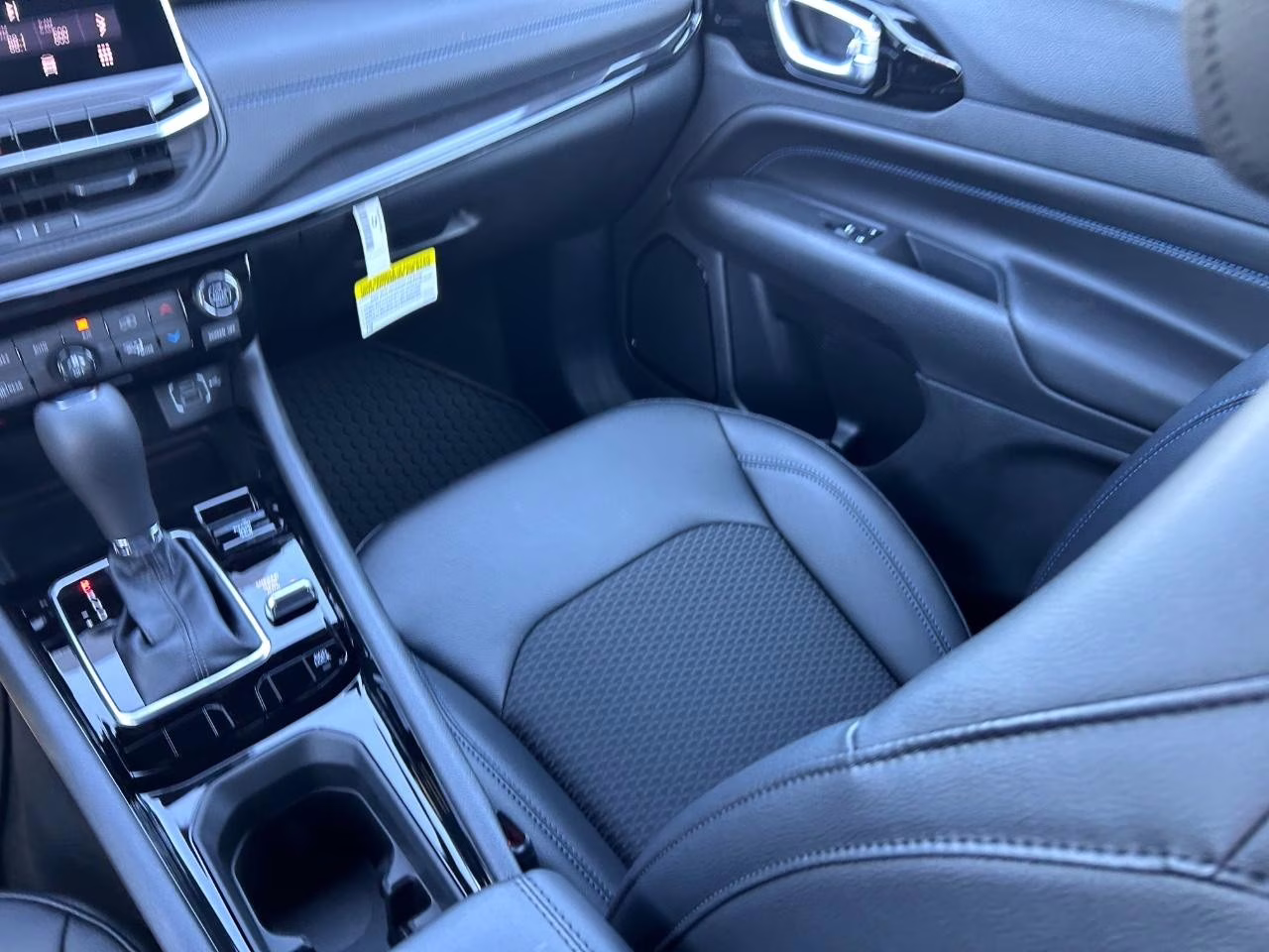 2026 Bright White Clearcoat Jeep Compass Latitude 4X4 SUV