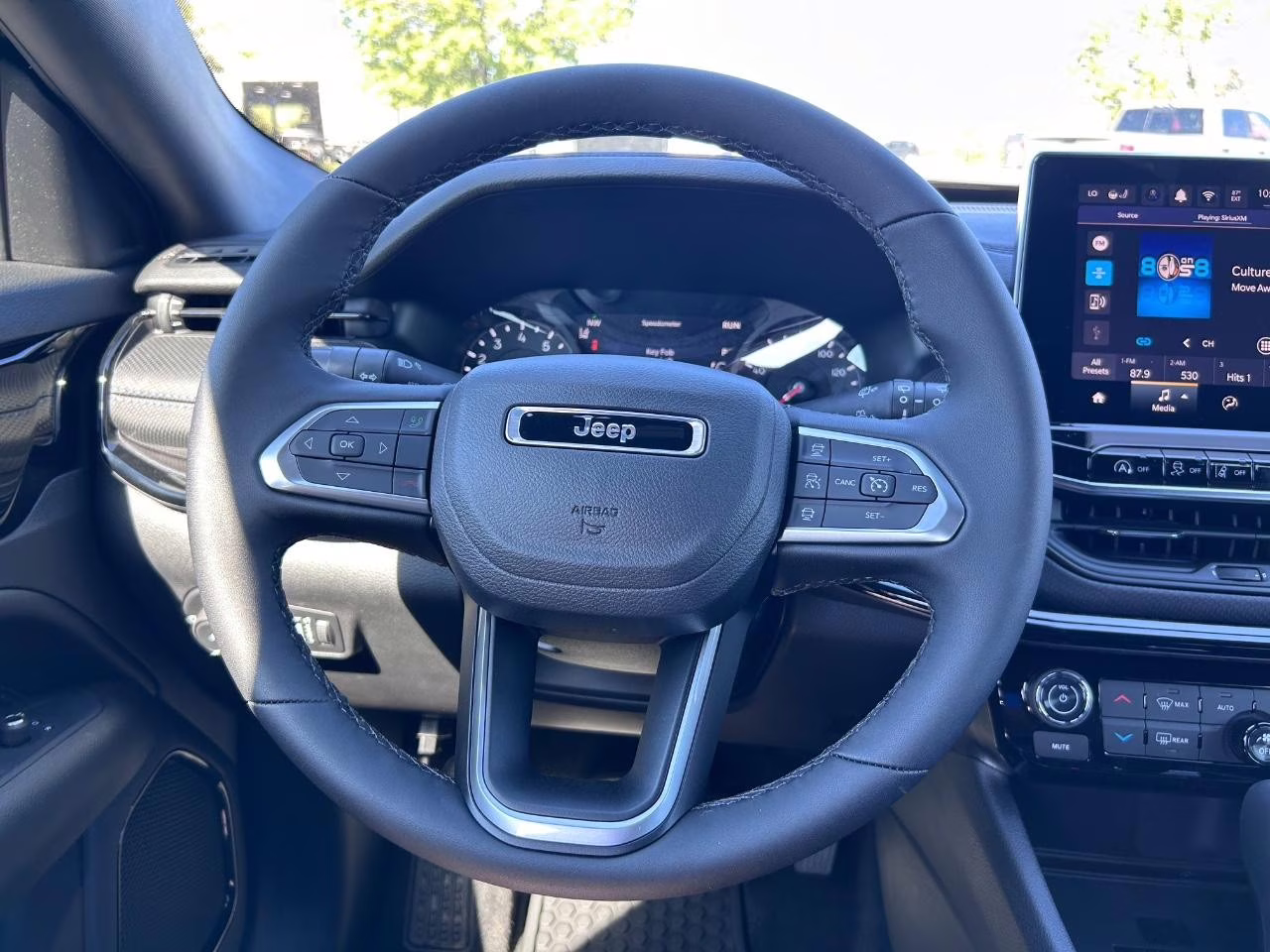 2026 Diamond Black Crystal Pearlcoat Jeep Compass Latitude 4X4 SUV