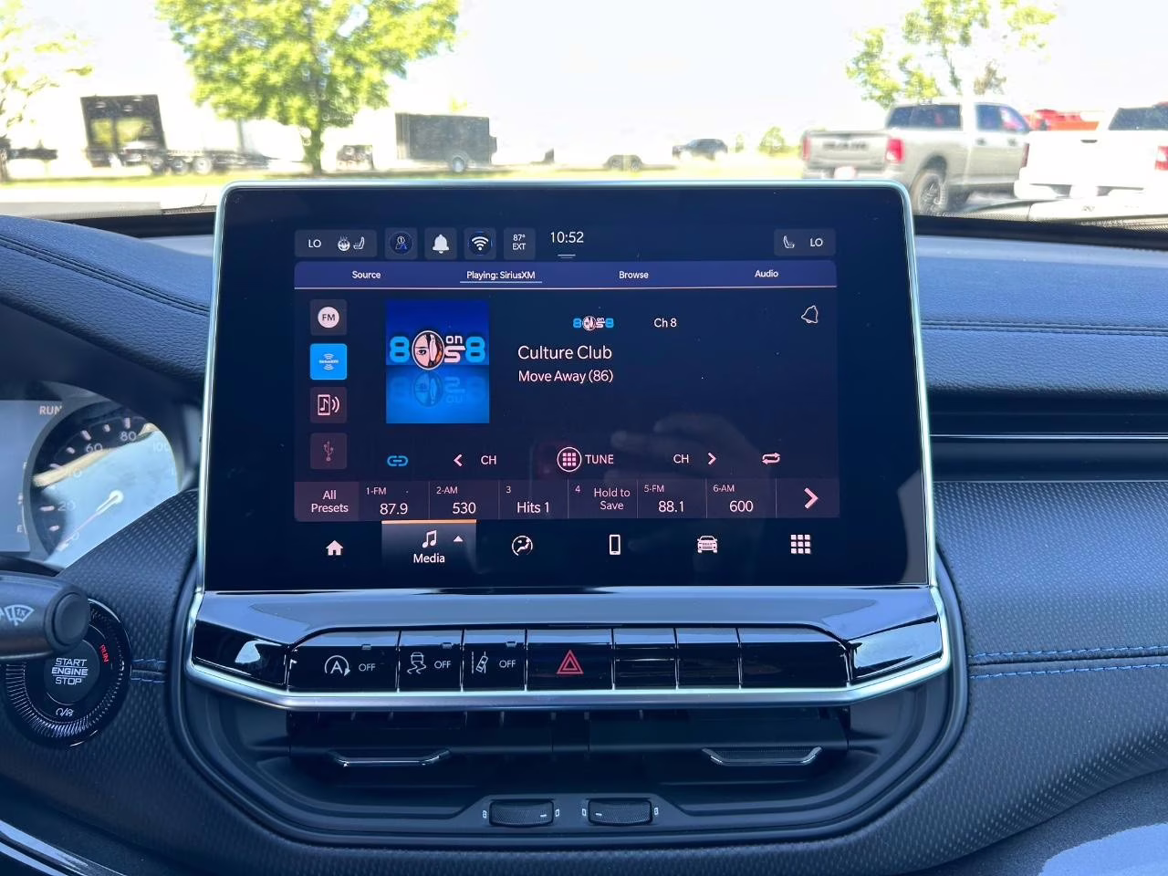 2026 Diamond Black Crystal Pearlcoat Jeep Compass Latitude 4X4 SUV