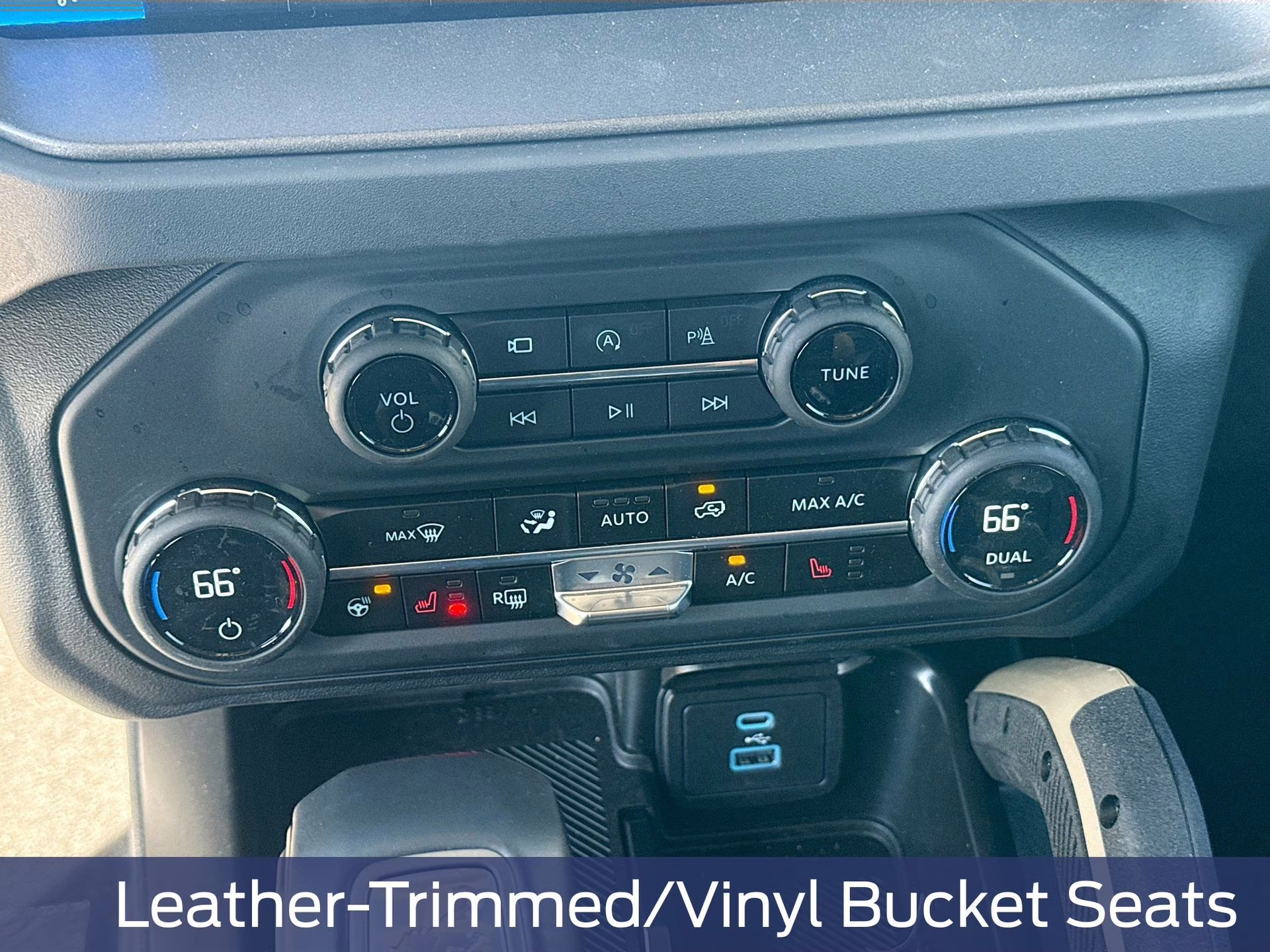 2025 Desert Sand Ford Bronco Badlands 4X4 SUV