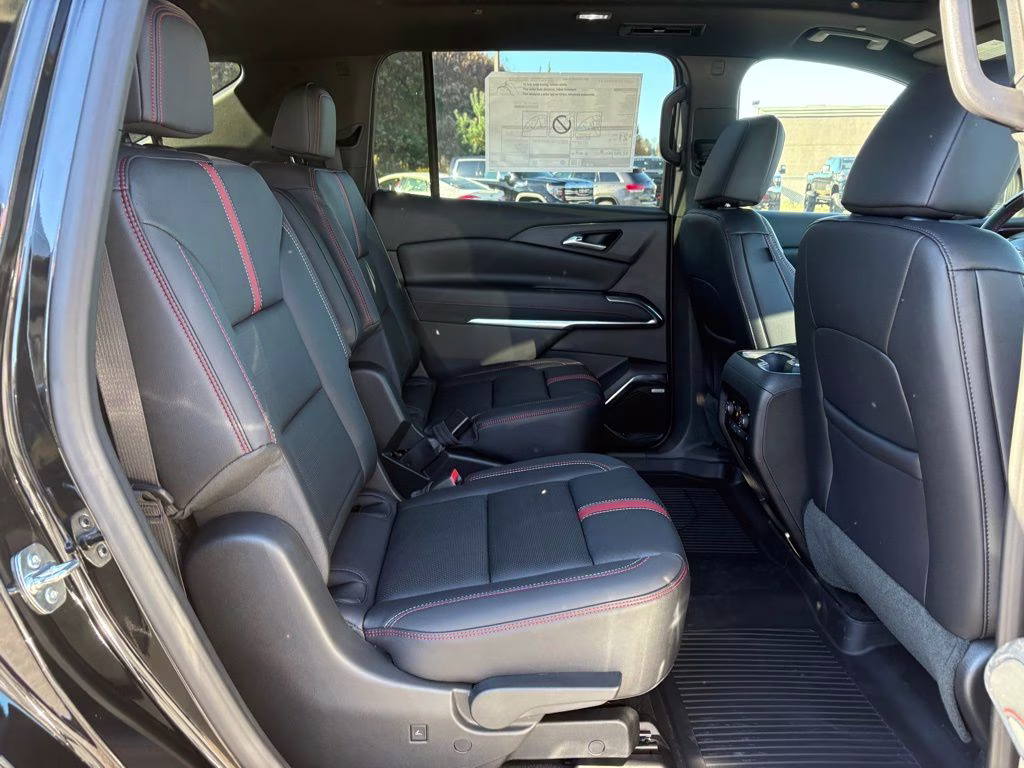 2026 Mosaic Black Metallic Chevrolet Traverse RS AWD SUV