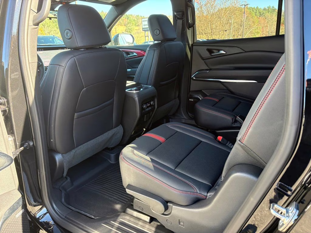 2026 Mosaic Black Metallic Chevrolet Traverse RS AWD SUV