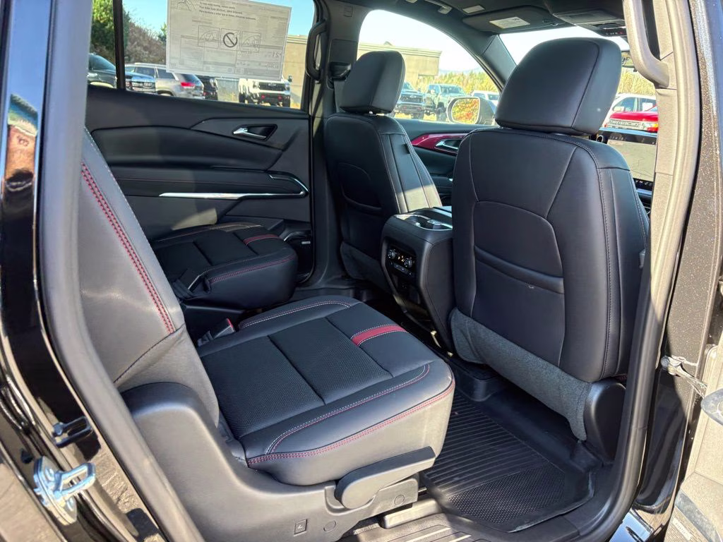 2026 Mosaic Black Metallic Chevrolet Traverse RS AWD SUV