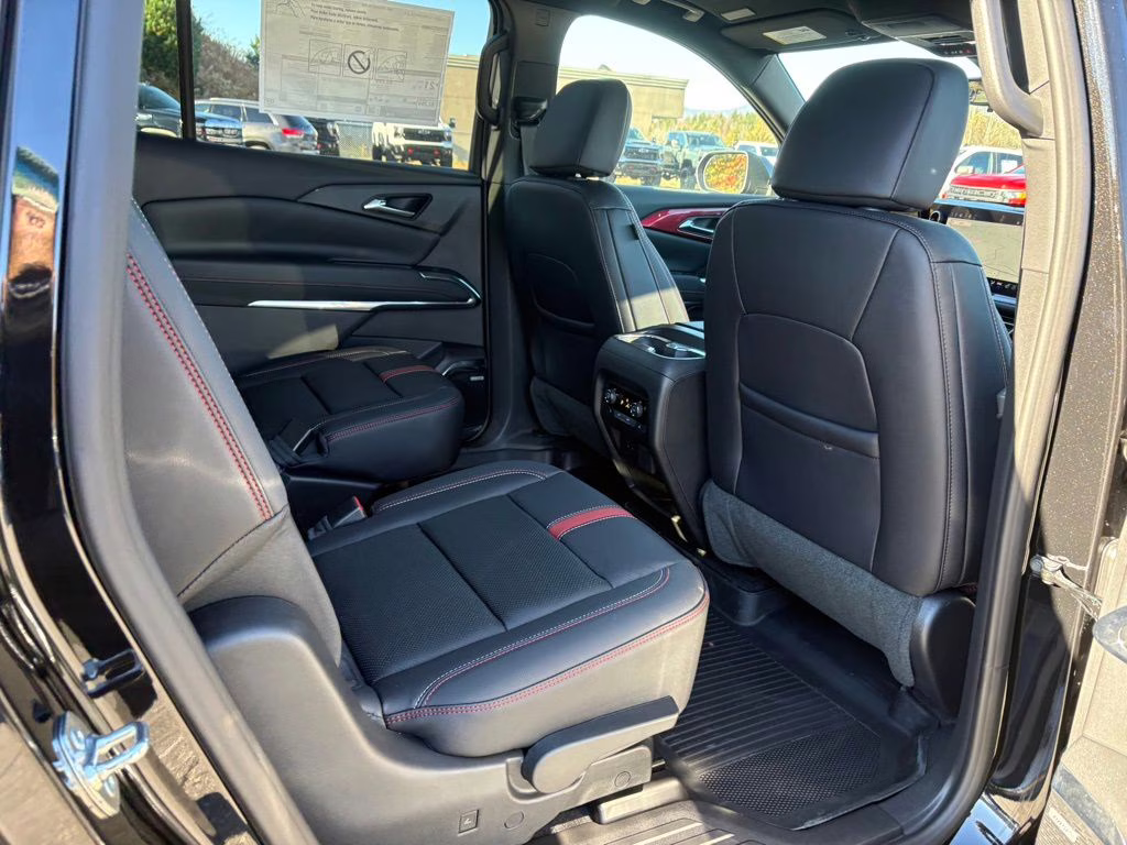 2026 Mosaic Black Metallic Chevrolet Traverse RS AWD SUV