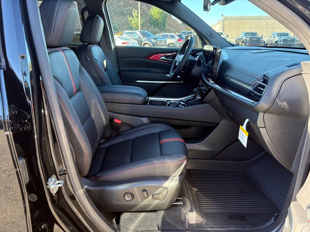 2026 Mosaic Black Metallic Chevrolet Traverse RS AWD SUV