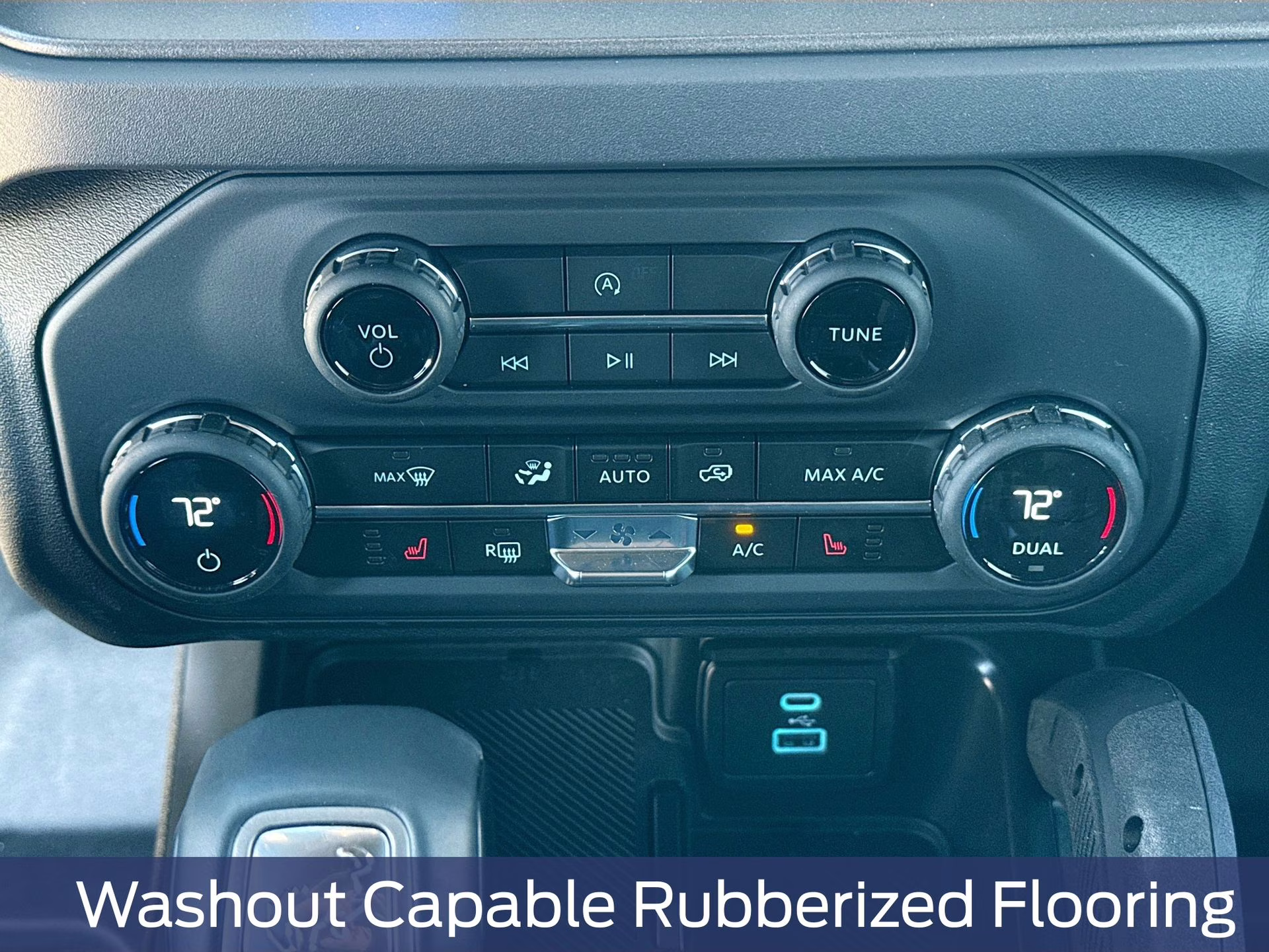 2025 Desert Sand Ford Bronco Big Bend 4X4 SUV