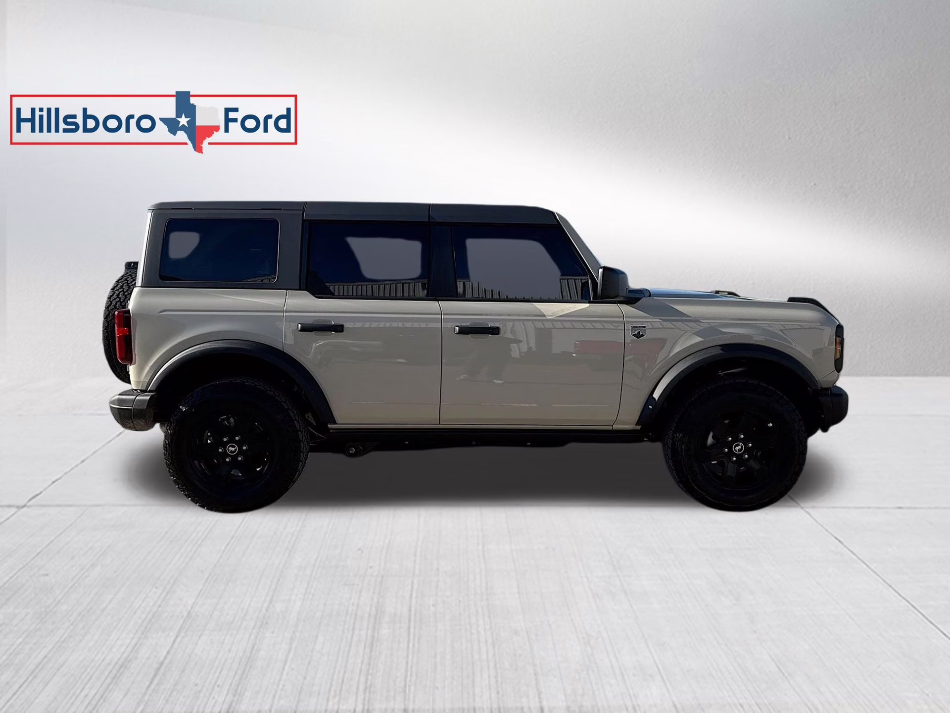 2025 Desert Sand Ford Bronco Big Bend 4X4 SUV