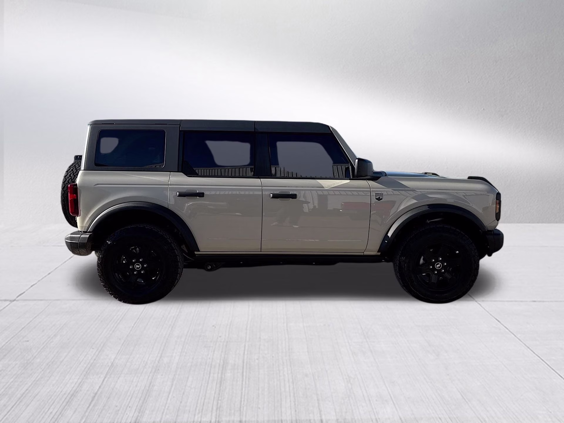 2025 Desert Sand Ford Bronco Big Bend 4X4 SUV
