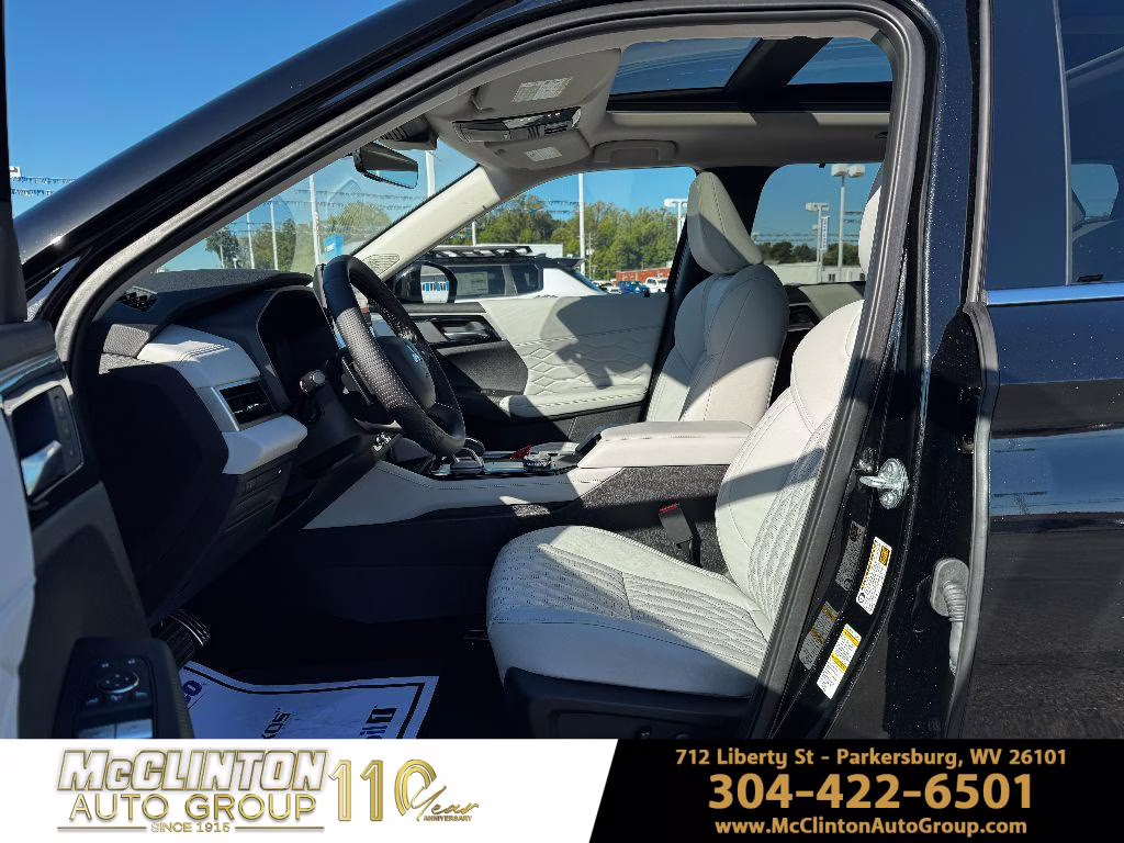 2025 Black Diamond Mitsubishi Outlander SEL 4X4 SUV