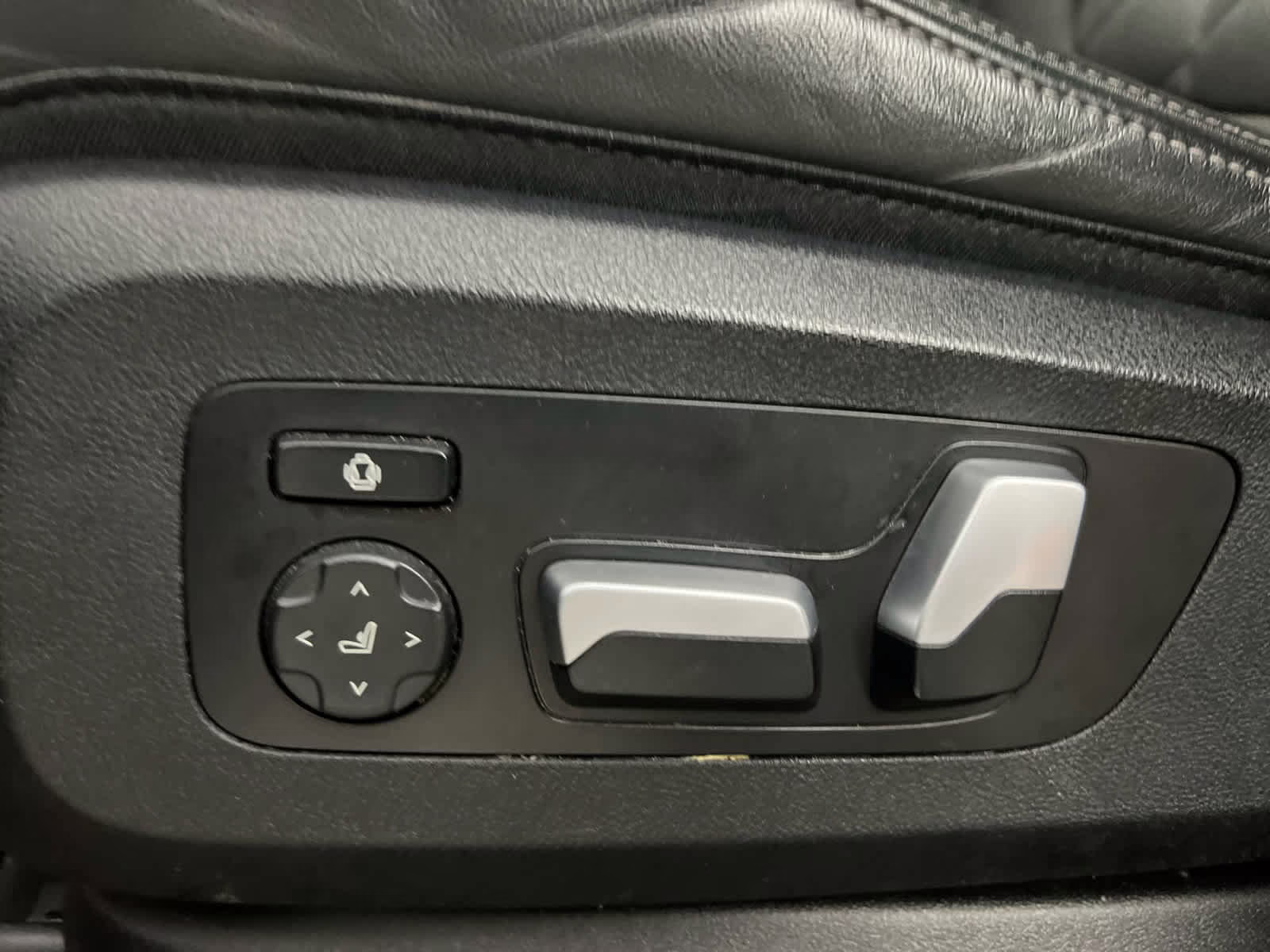 2023 Manhattan Green Metallic BMW X5 xDrive40i xDrive40i AWD SUV