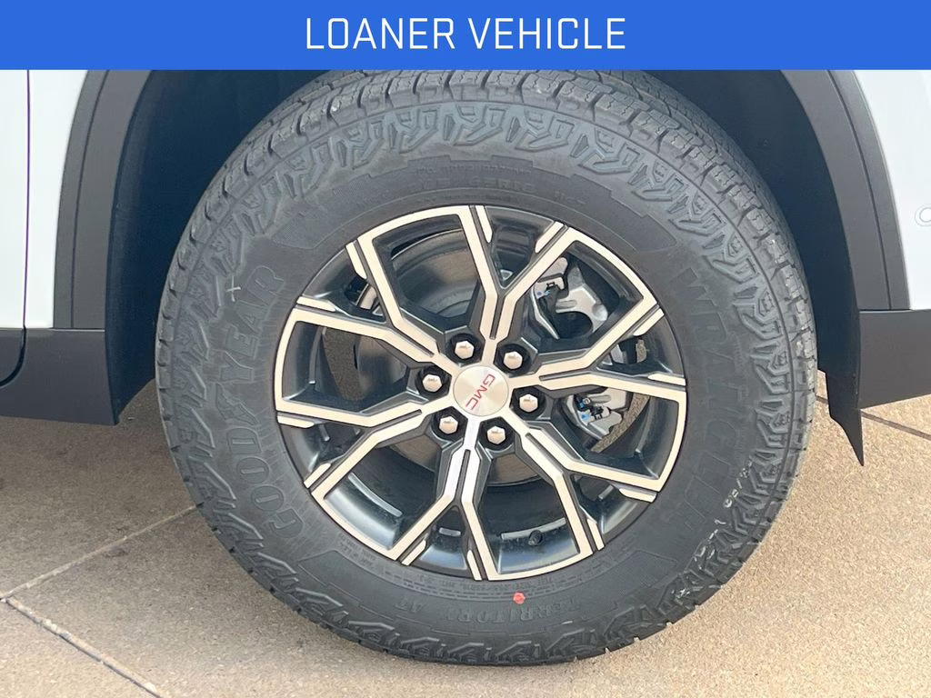 2026 Glacier White Tricoat GMC Acadia AT4 AWD SUV