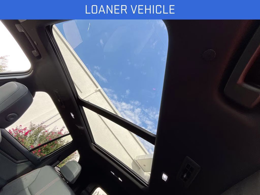 2026 Glacier White Tricoat GMC Acadia AT4 AWD SUV