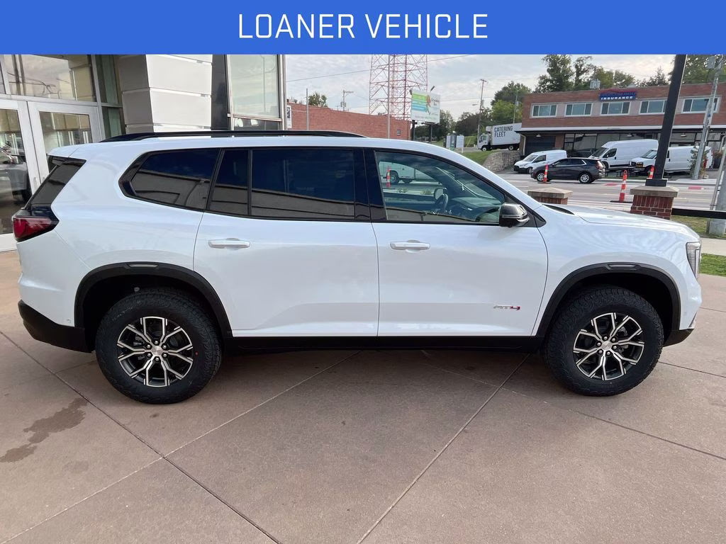 2026 Glacier White Tricoat GMC Acadia AT4 AWD SUV