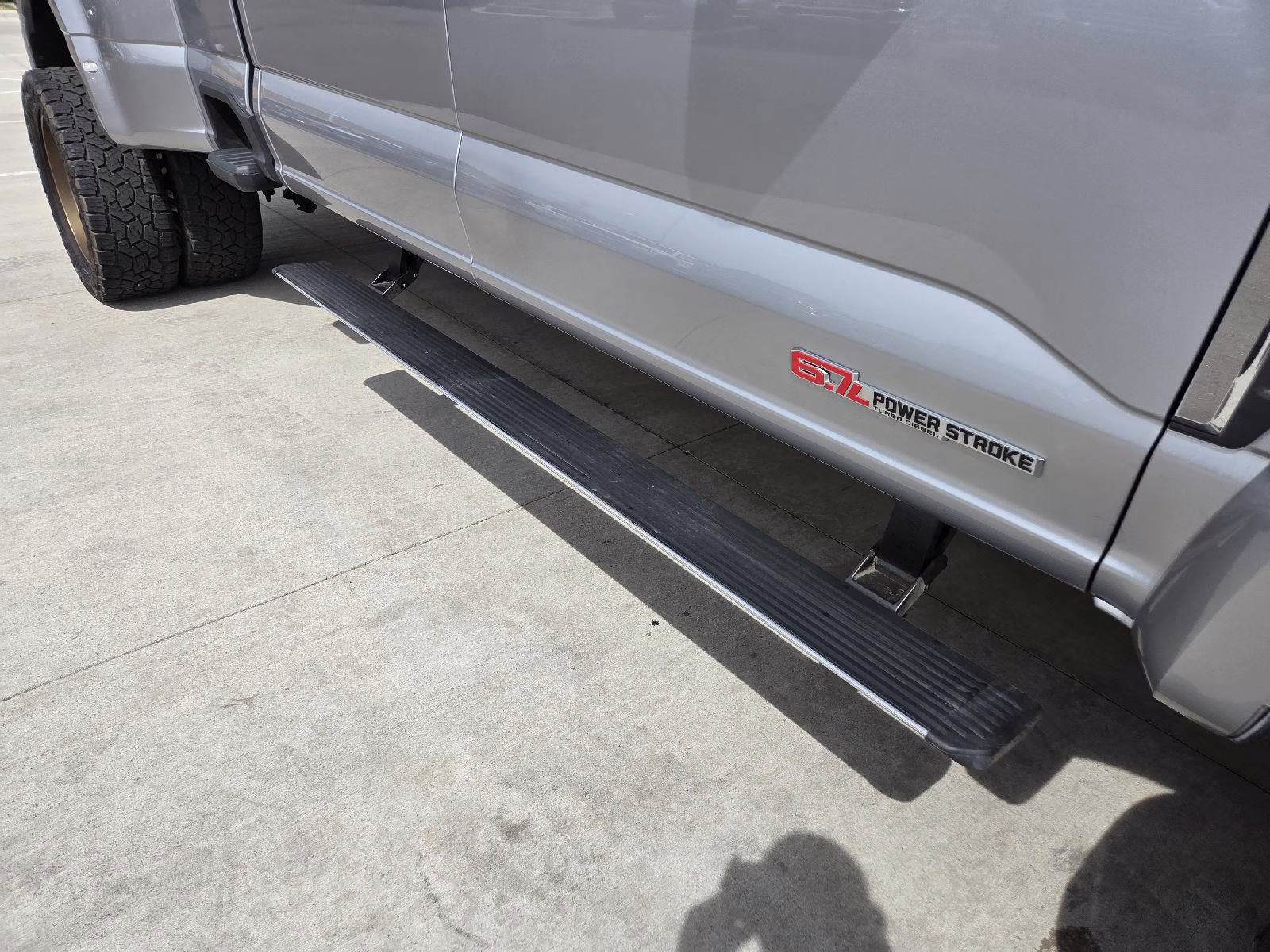 2023 Iconic Silver Ford Super Duty F-450 DRW Platinum 4X4 Truck