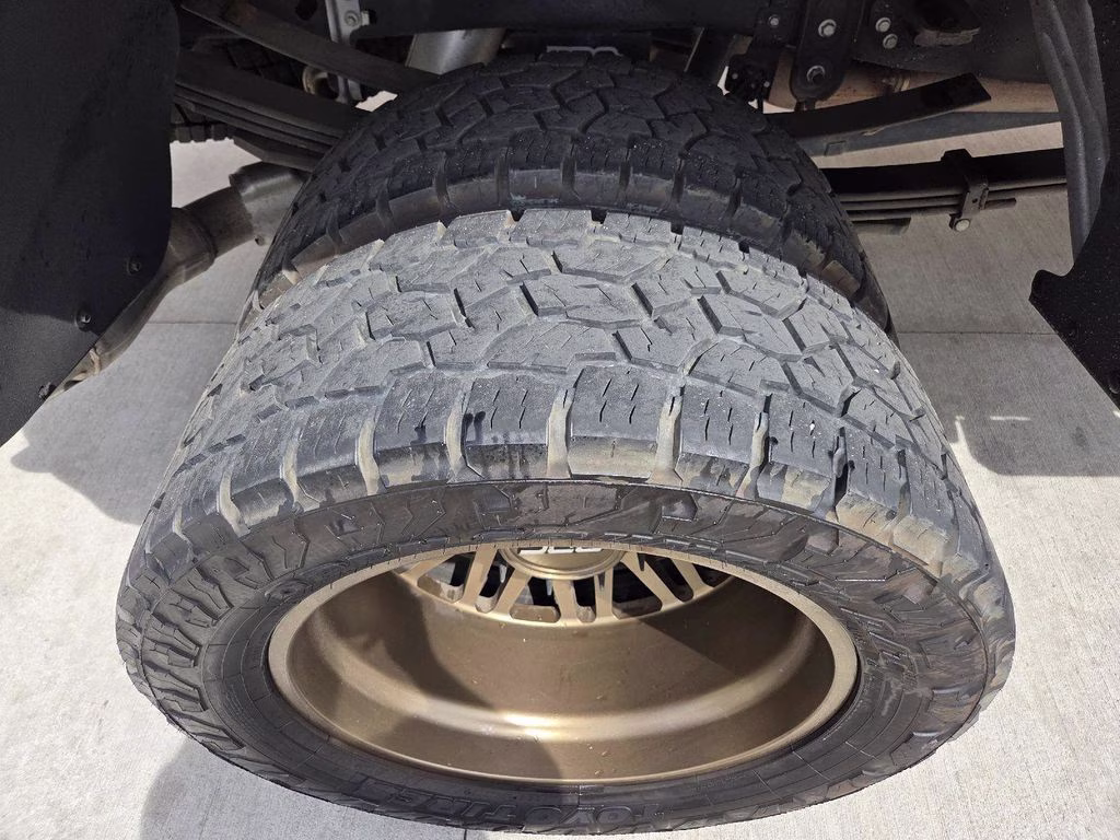 2023 Silver Ford Super Duty F-450 DRW Platinum 4X4 Truck