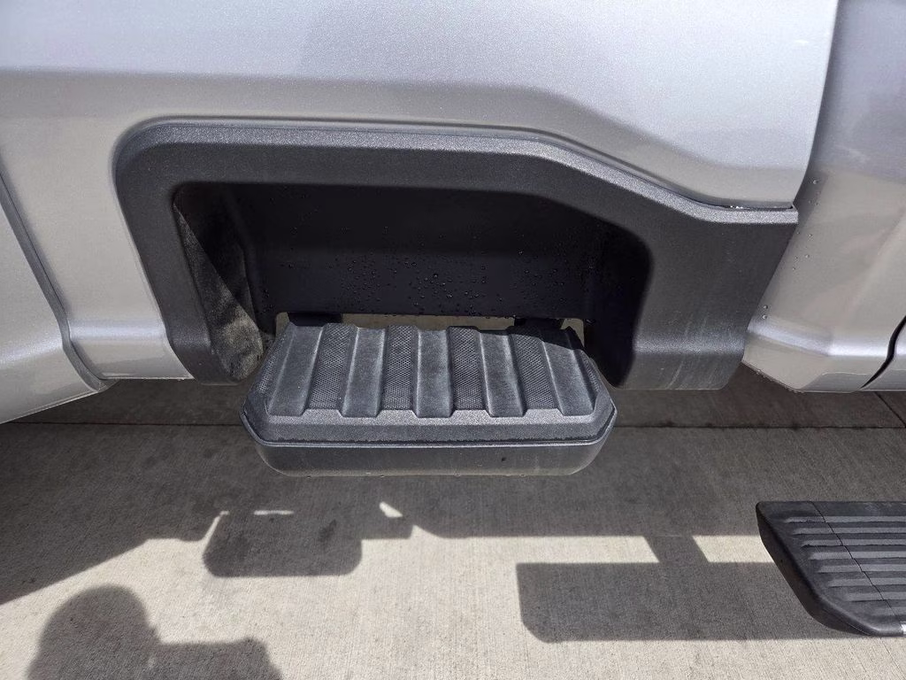 2023 Silver Ford Super Duty F-450 DRW Platinum 4X4 Truck