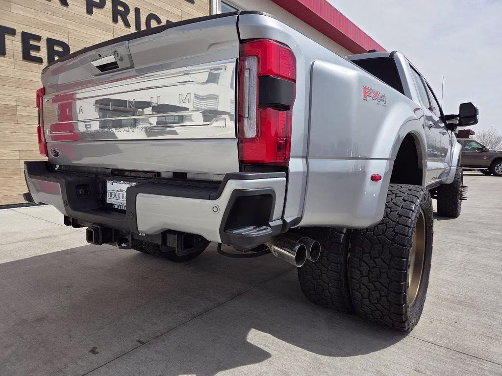 2023 Silver Ford Super Duty F-450 DRW Platinum 4X4 Truck