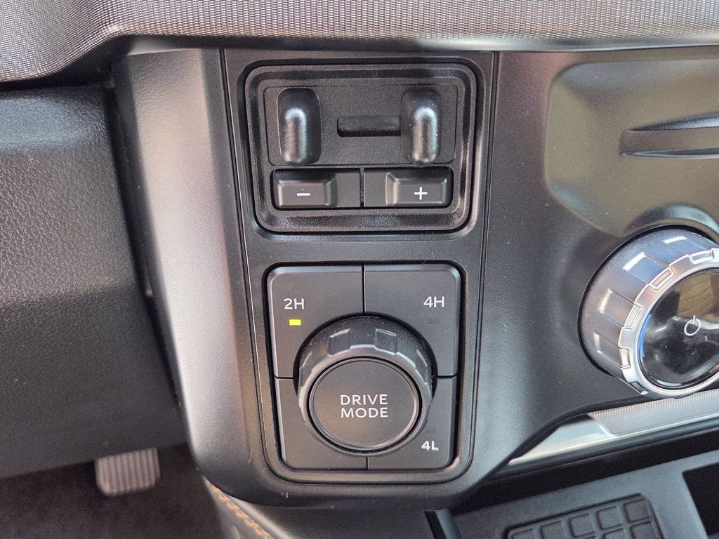 2023 Silver Ford Super Duty F-450 DRW Platinum 4X4 Truck