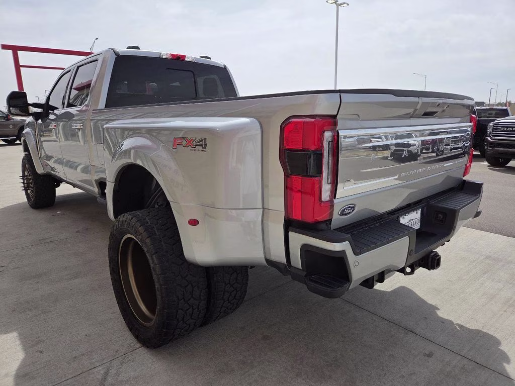 2023 Silver Ford Super Duty F-450 DRW Platinum 4X4 Truck