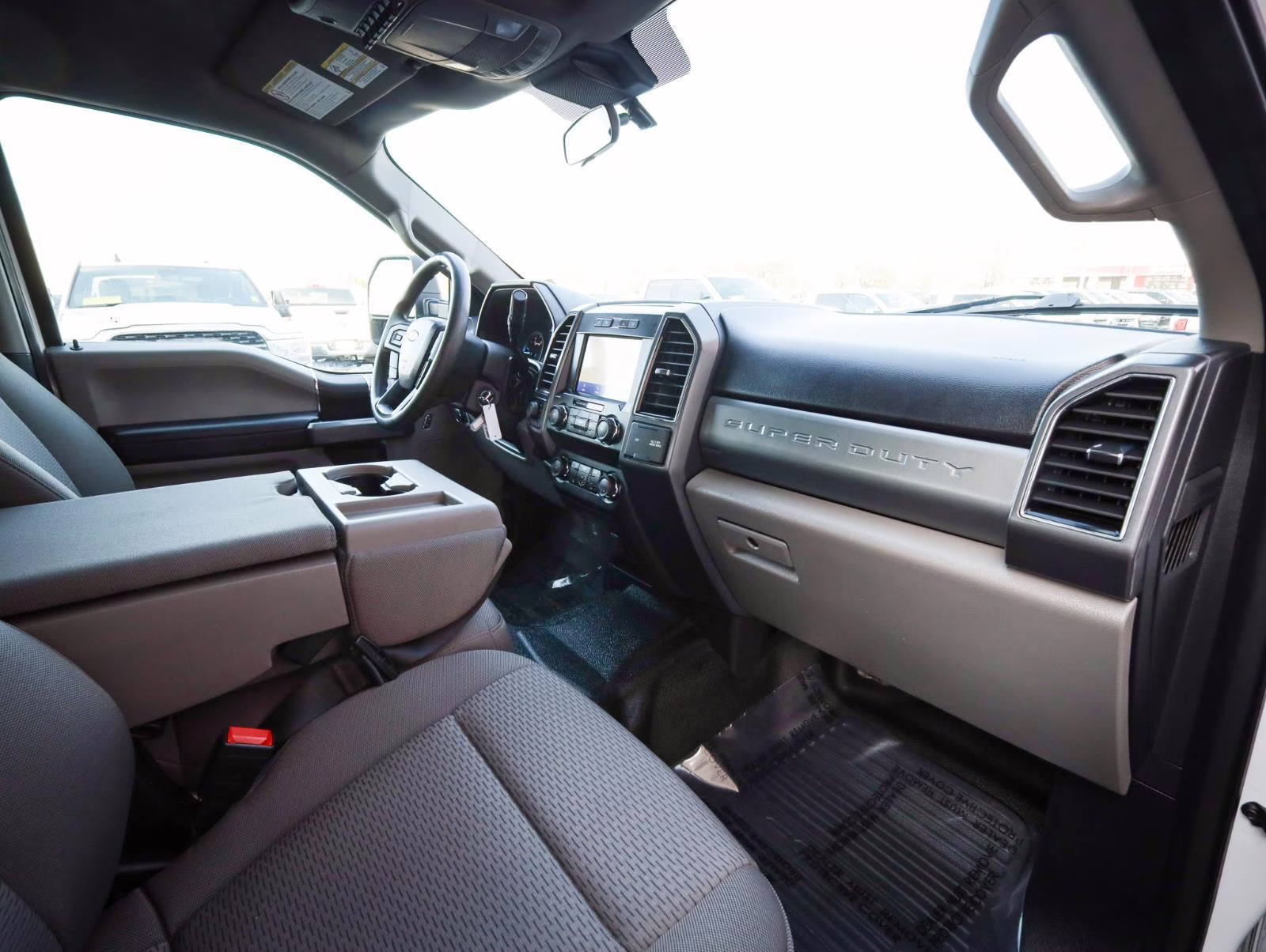 2021 Oxford White Ford Super Duty F-450 DRW XLT 4X4 Truck