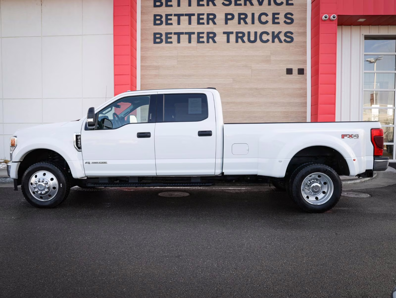 2021 Oxford White Ford Super Duty F-450 DRW XLT 4X4 Truck
