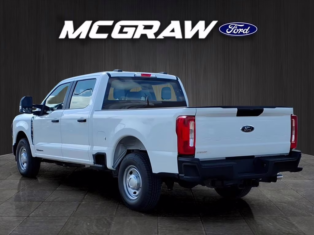 2026 Oxford White Ford Super Duty F-250 SRW XL RWD Truck
