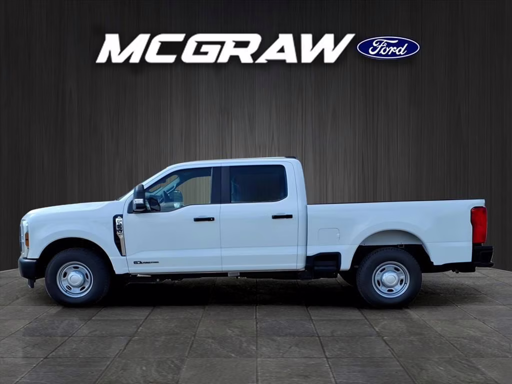 2026 Oxford White Ford Super Duty F-250 SRW XL RWD Truck