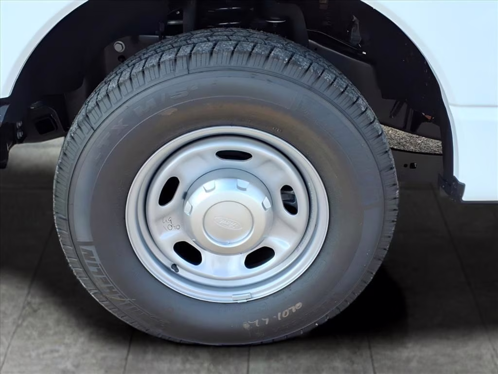 2026 Oxford White Ford Super Duty F-250 SRW XL RWD Truck
