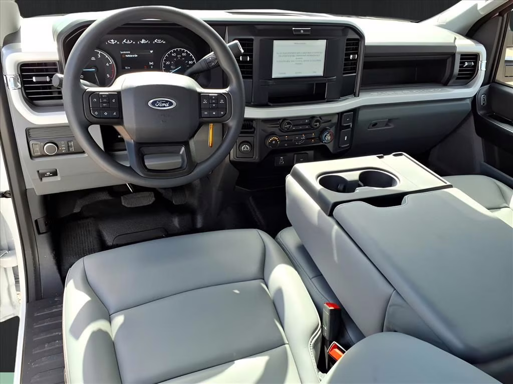 2026 Oxford White Ford Super Duty F-250 SRW XL RWD Truck