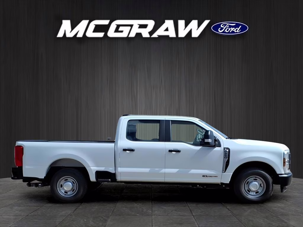 2026 Oxford White Ford Super Duty F-250 SRW XL RWD Truck