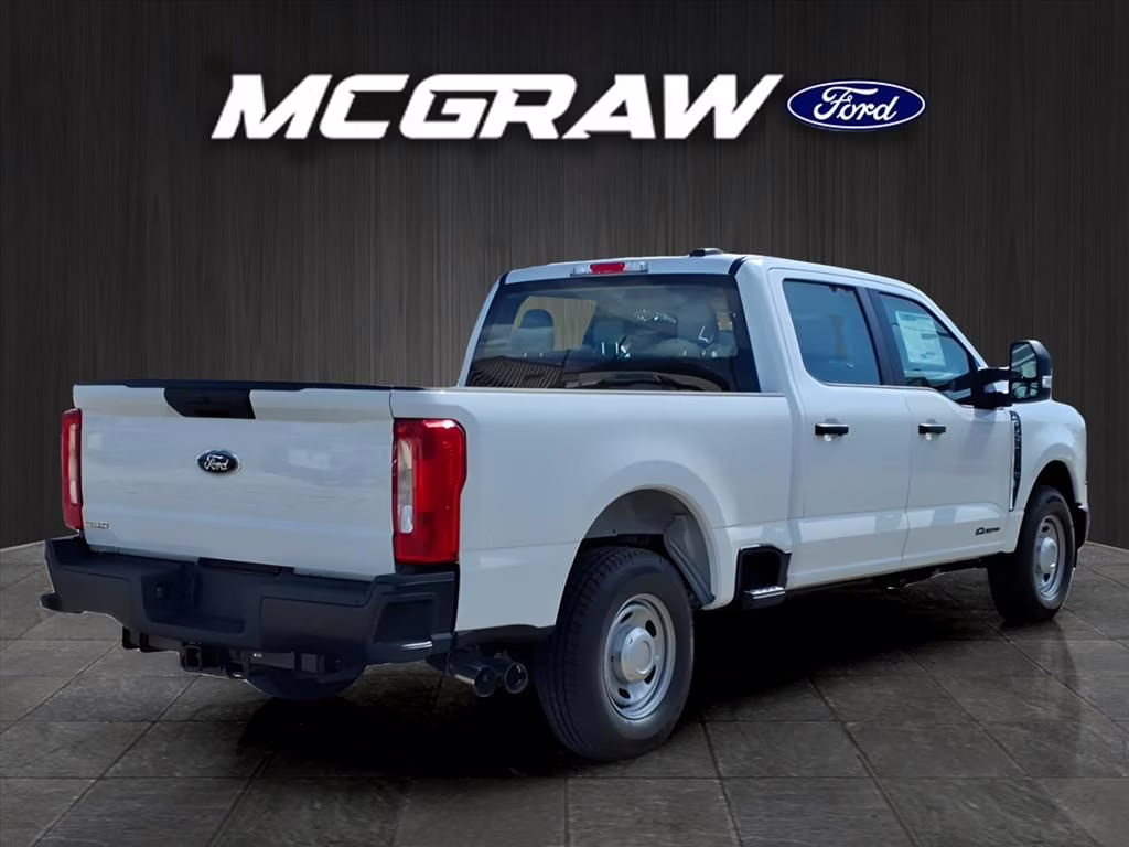 2026 Oxford White Ford Super Duty F-250 SRW XL RWD Truck