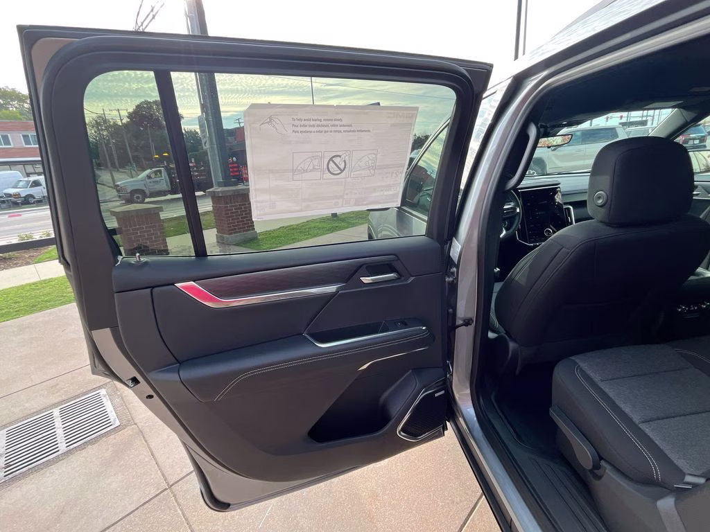 2026 Sterling Metallic GMC Acadia Elevation AWD SUV