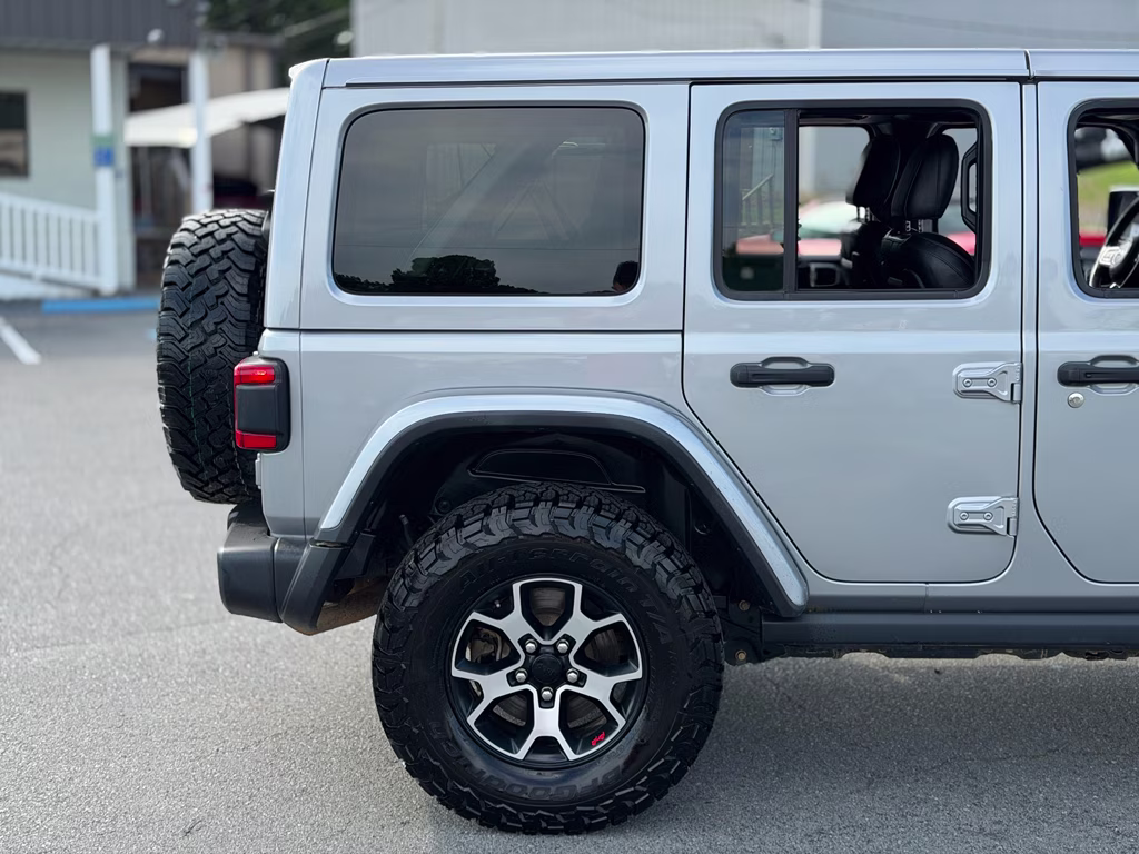 2021 Billet Silver Metallic Clearcoat Jeep Wrangler Unlimited Rubicon 4X4 SUV
