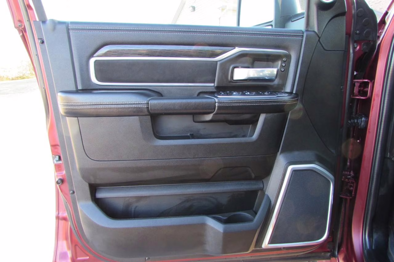 2024 Delmo Red Ram 3500 Laramie 4X4 Truck