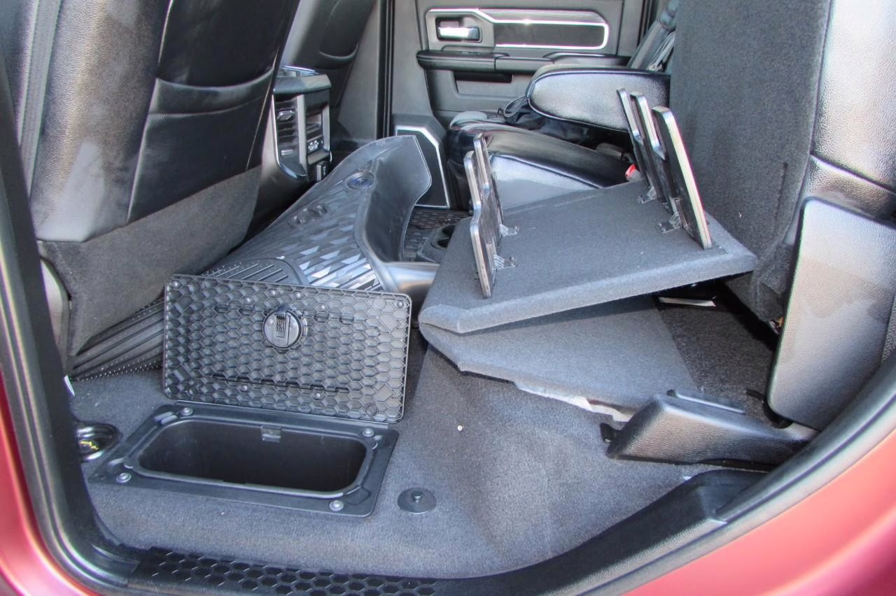 2024 Delmo Red Ram 3500 Laramie 4X4 Truck